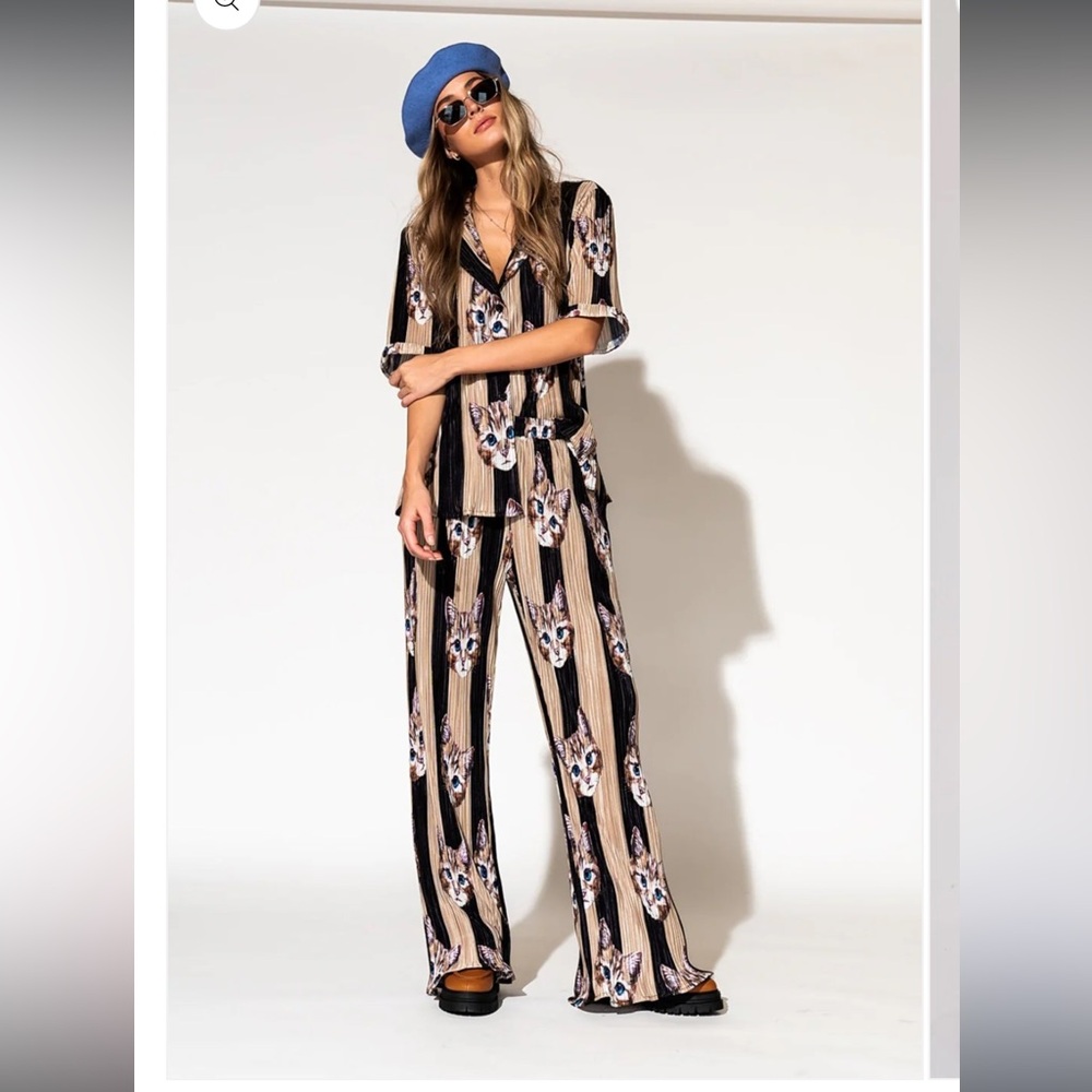 Dressed in Lala Plissé Set in Pretty Kitty XL